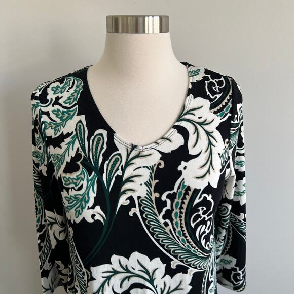 Chico's Travelers Asymmetrical V-Neck Blouse Filigree Black Green Small - Picture 2 of 11